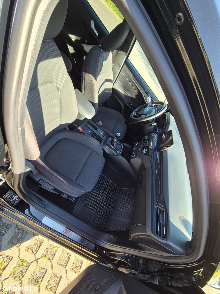 Ford Focus 1.5 EcoBoost ST-Line - 8