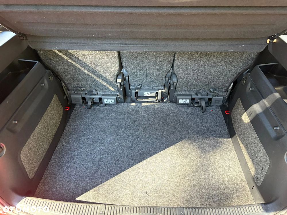 Skoda Roomster 1.4 16V PLUS EDITION - 27