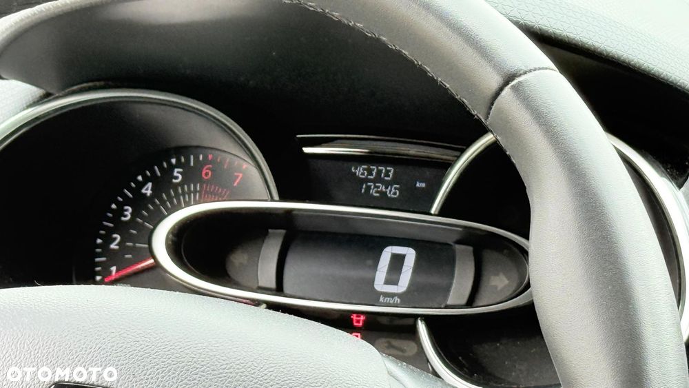 Renault Clio 1.2 16V Limited EU6 - 21