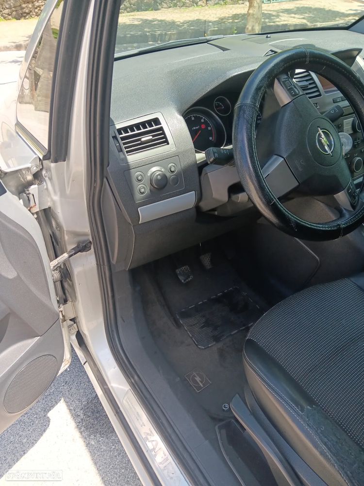 Opel Zafira 1.9 CDTI Cosmo - 5