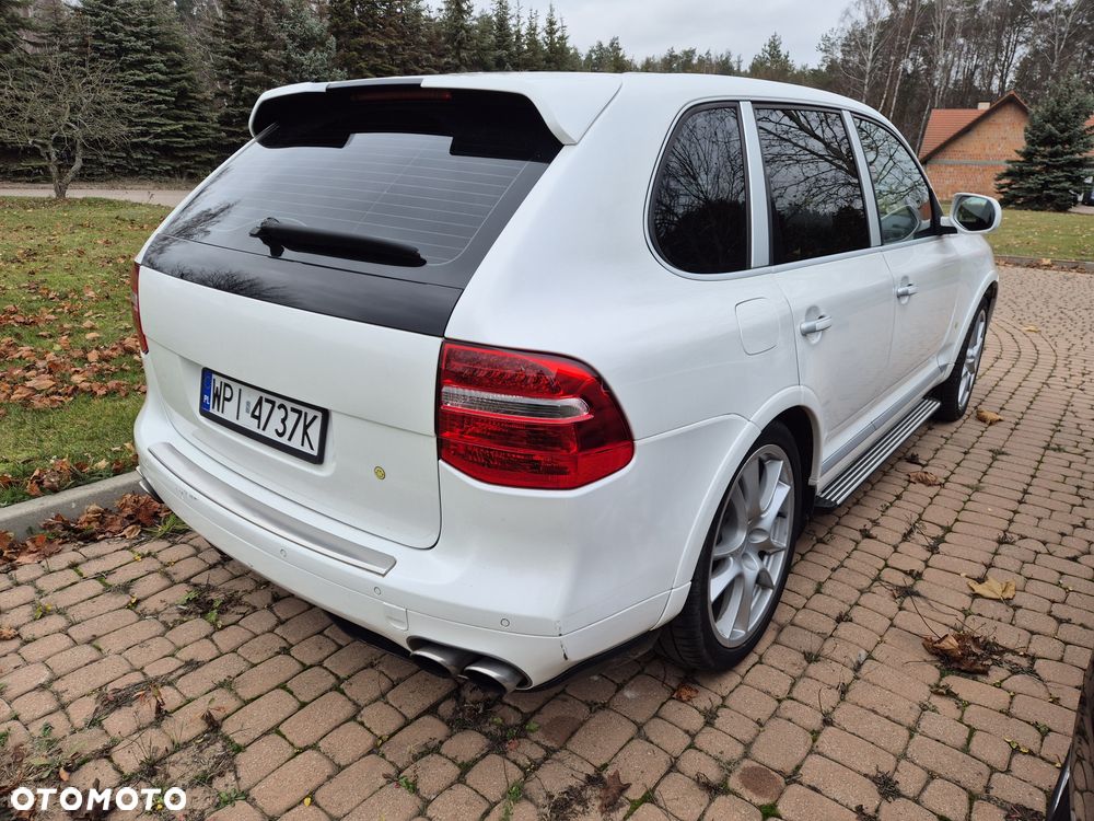 Porsche Cayenne - 4