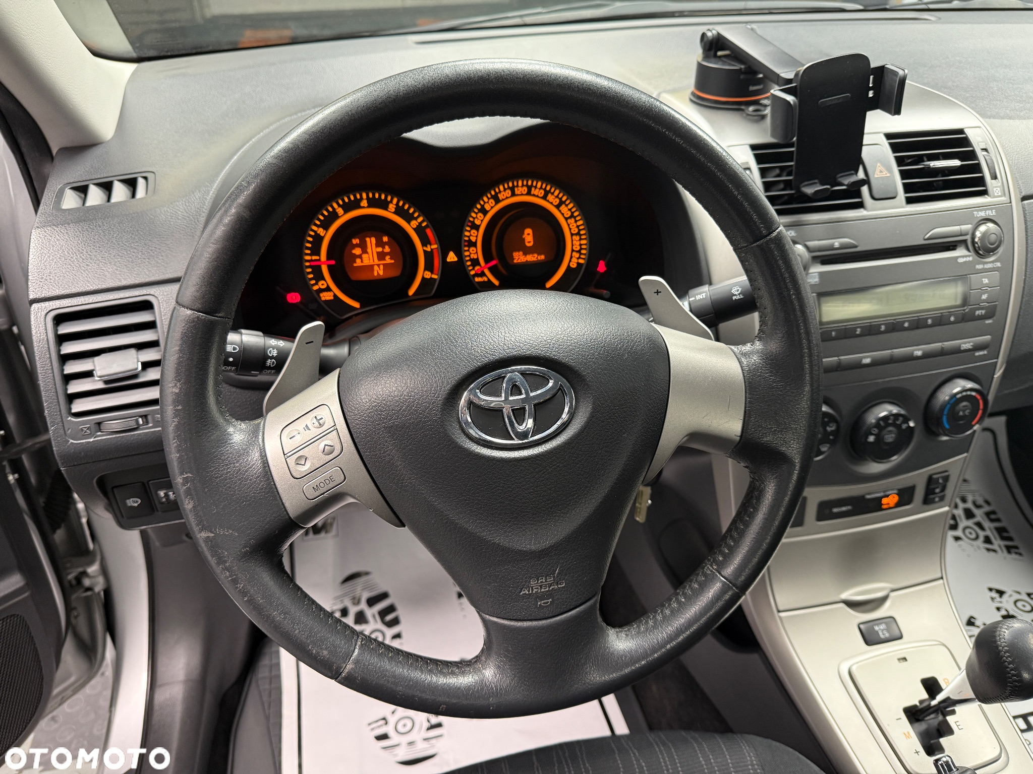 Toyota Corolla - 12