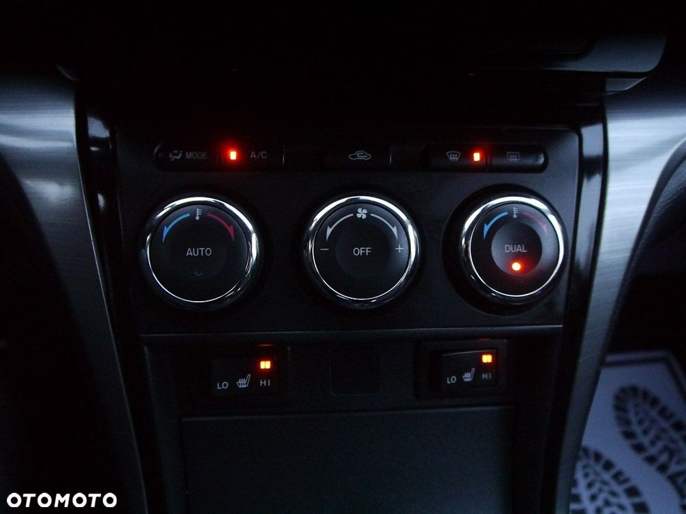 Mazda 6 2.2 CD Exclusive + - 19