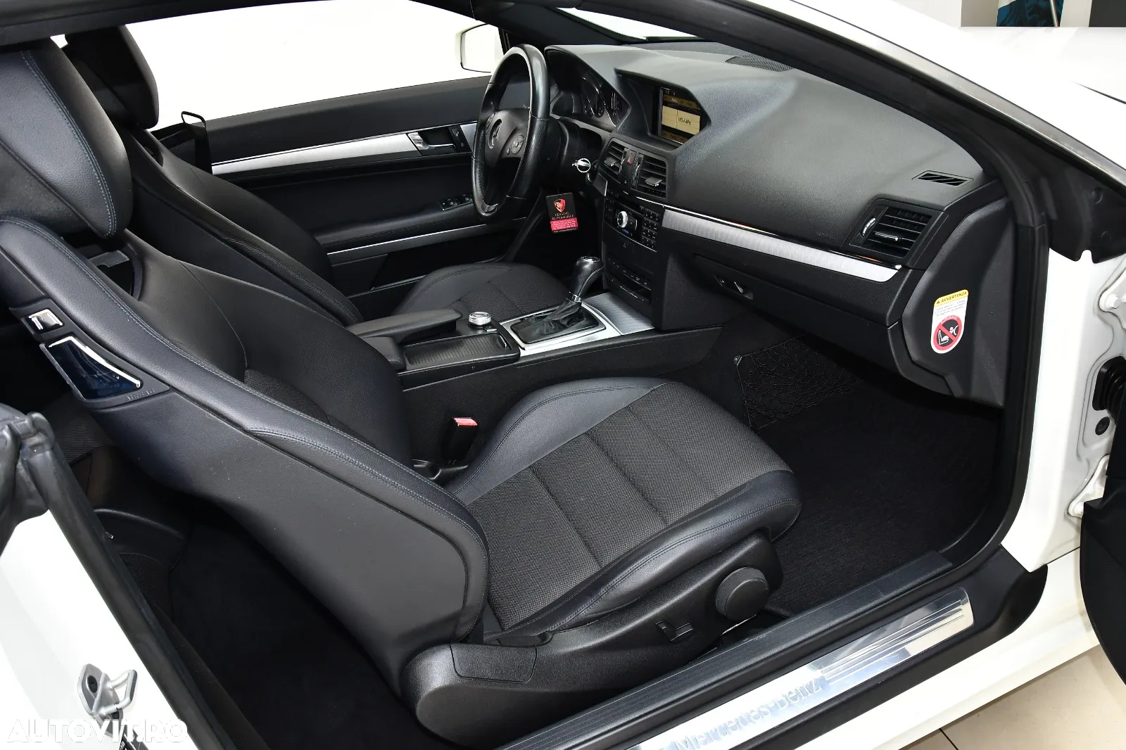 Mercedes-Benz E 250 CDI DPF Coupe BlueEFFICIENCY Automatik Avantgarde - 13