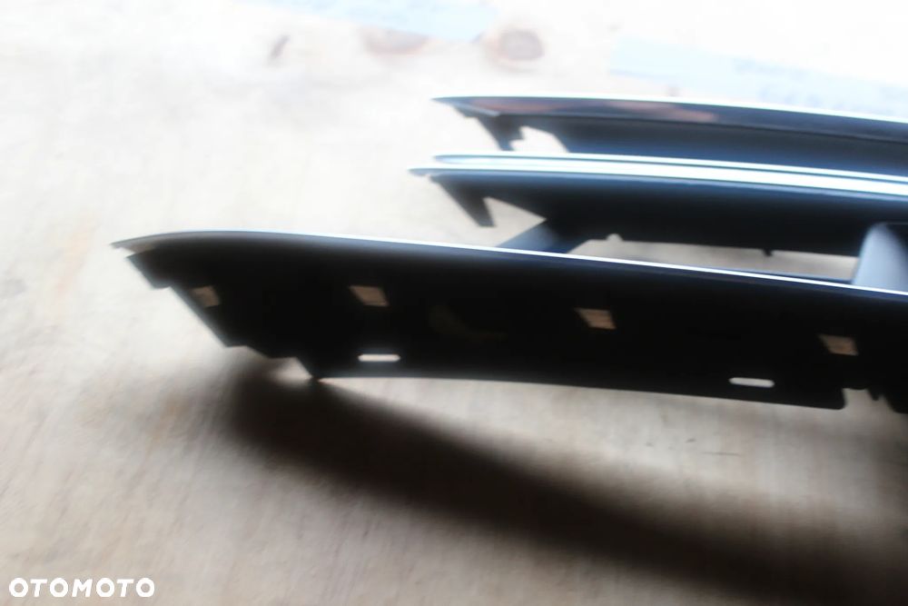 KRATKA ZDERZAKA LEWA AUDI A8 D5 4N0807679 2018 - 7