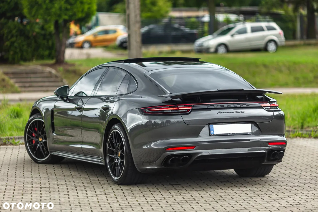 Porsche Panamera Turbo - 16