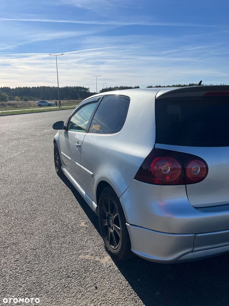 Volkswagen Golf V 1.6 FSI Sportline - 6