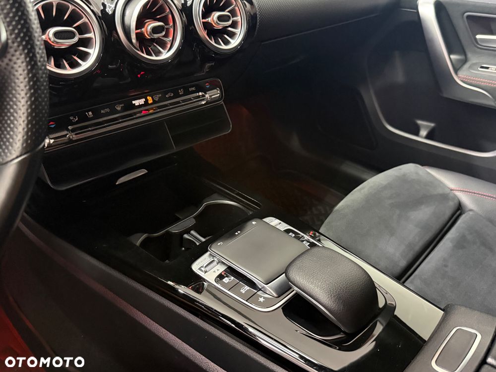 Mercedes-Benz Klasa A 200 d 8G-DCT AMG Line - 25