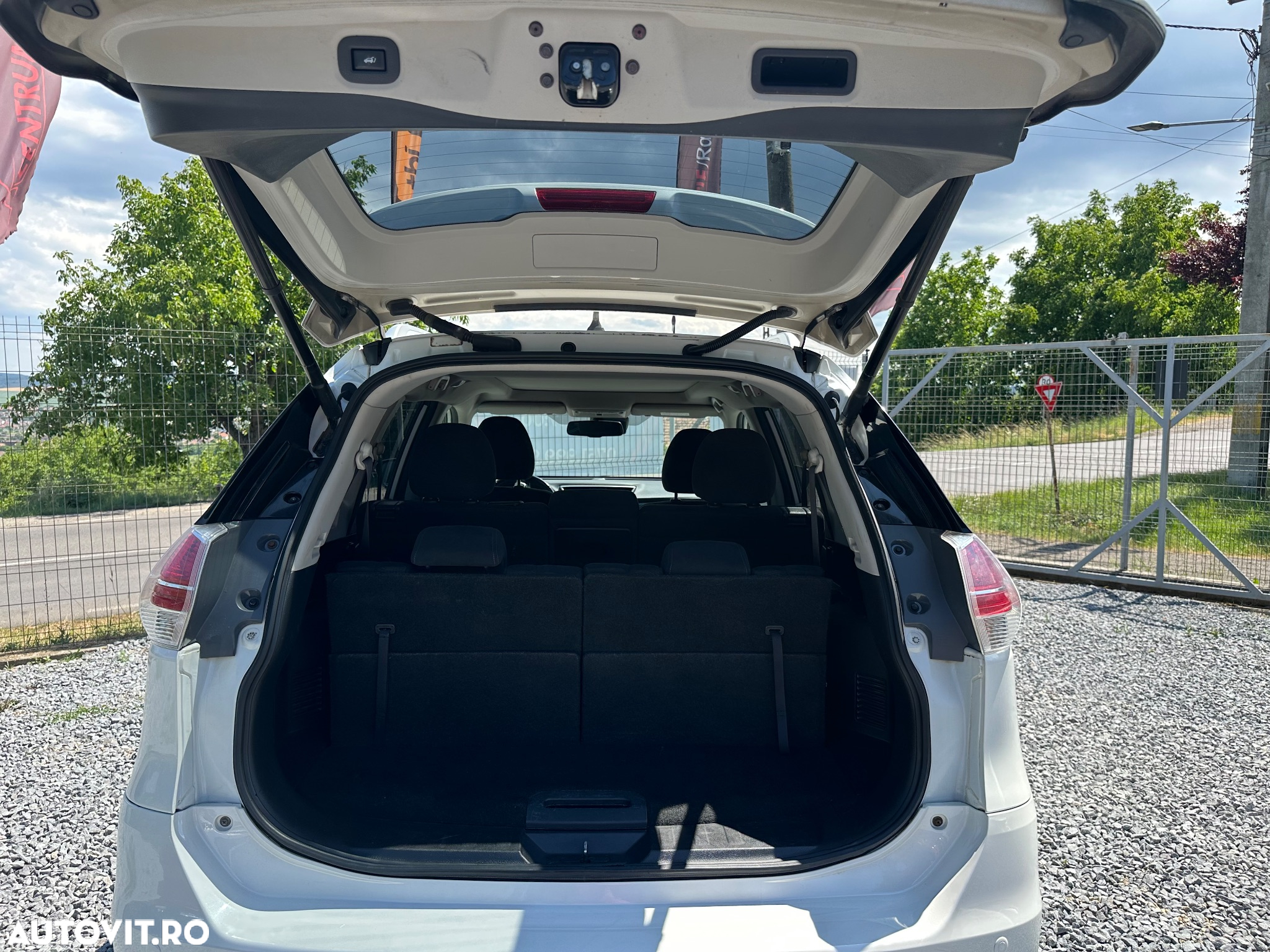 Nissan X-Trail 1.6 dCi Tekna - 14