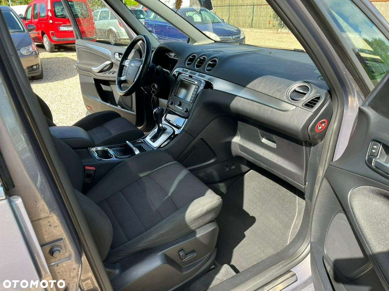 Ford Galaxy - 16
