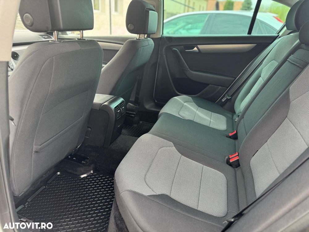 Volkswagen Passat 2.0 Blue TDI SCR Highline - 9
