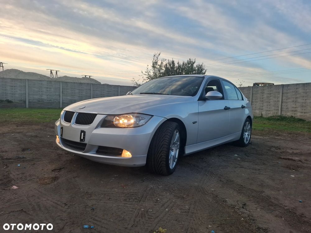 BMW Seria 3 320i - 2