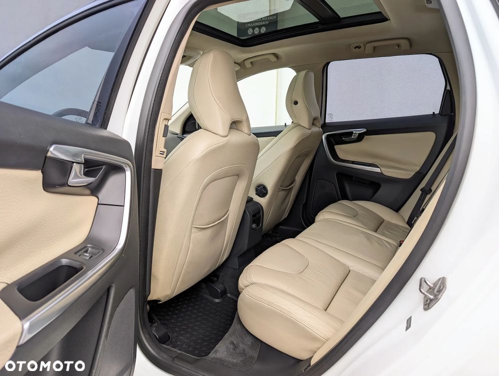 Volvo XC 60 T5 AWD Geartronic Momentum - 15