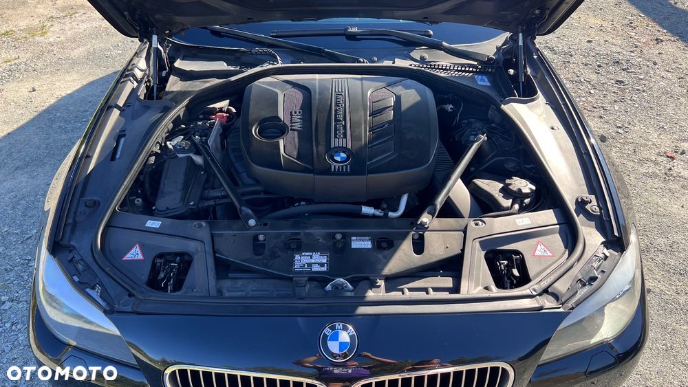 BMW Seria 5 525d xDrive - 26