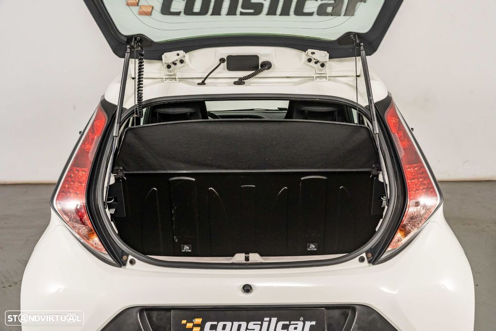 Toyota Aygo 1.0 X-Clusiv - 19