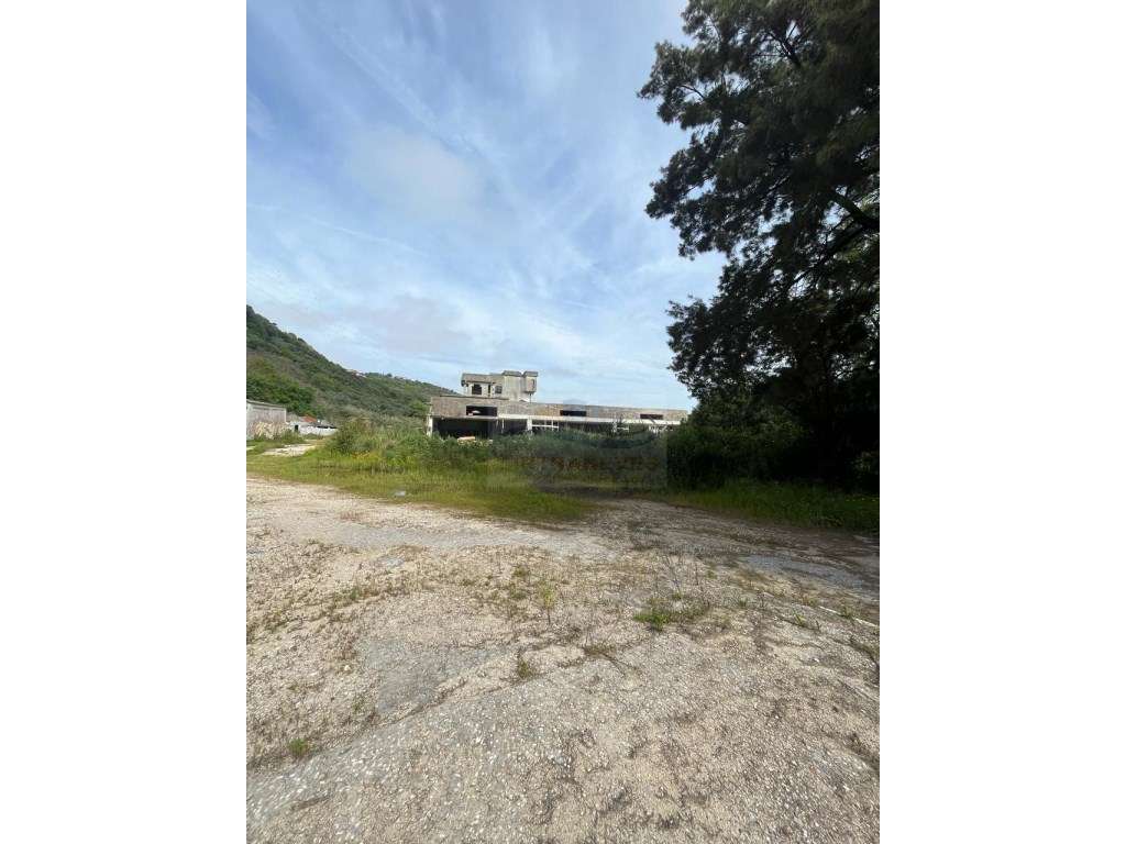 Armazéns por recuperar com 4.250m2 em extraordinário terreno com 23... - Grande imagem: 3/8