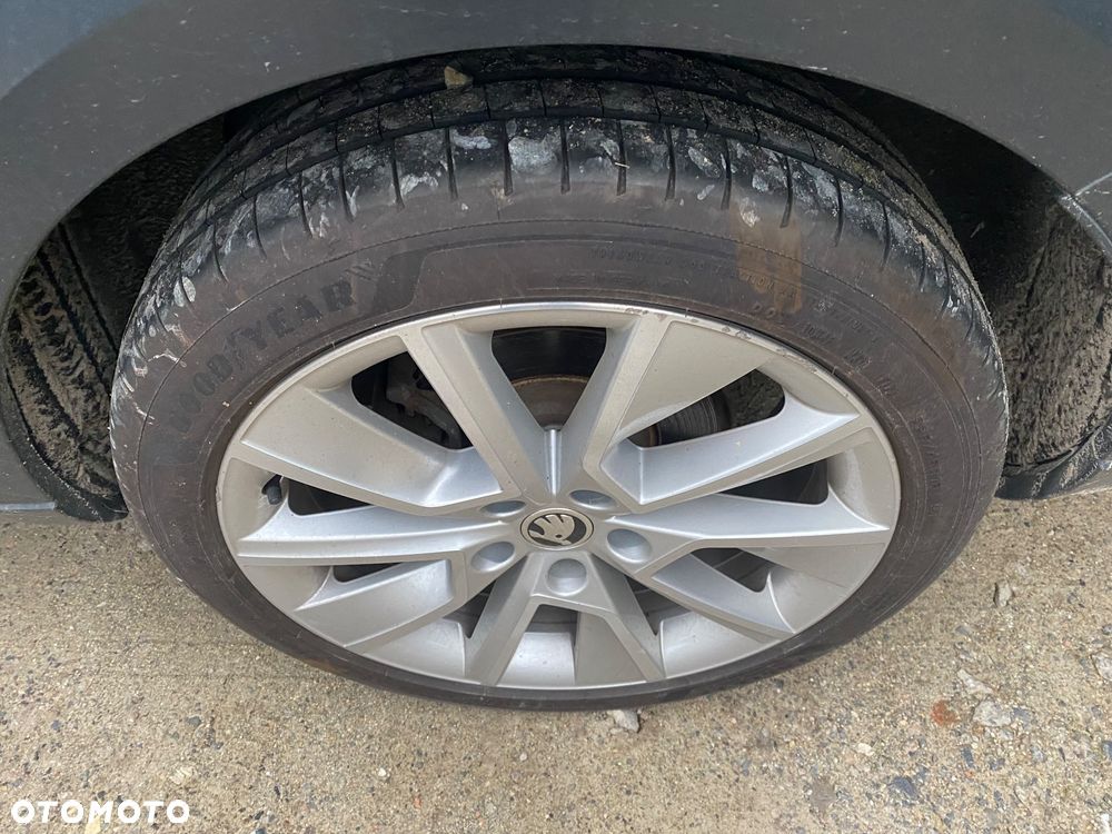 Skoda Octavia 2.0 TDI 4x4 DSG Scout - 24
