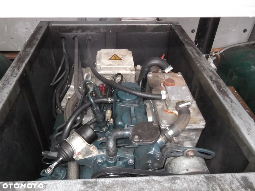 Mercedes-Benz Sprinter Specjalny 7-os z Agregatem - 13