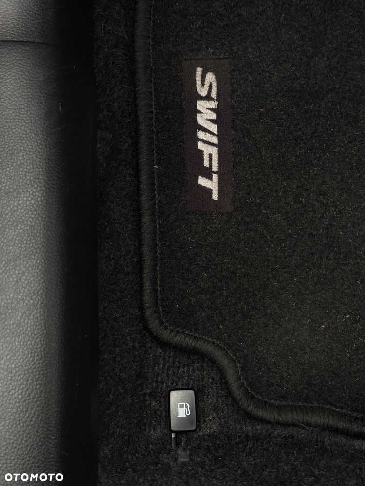 Suzuki Swift 1.2 Dualjet Hybrid Comfort - 23