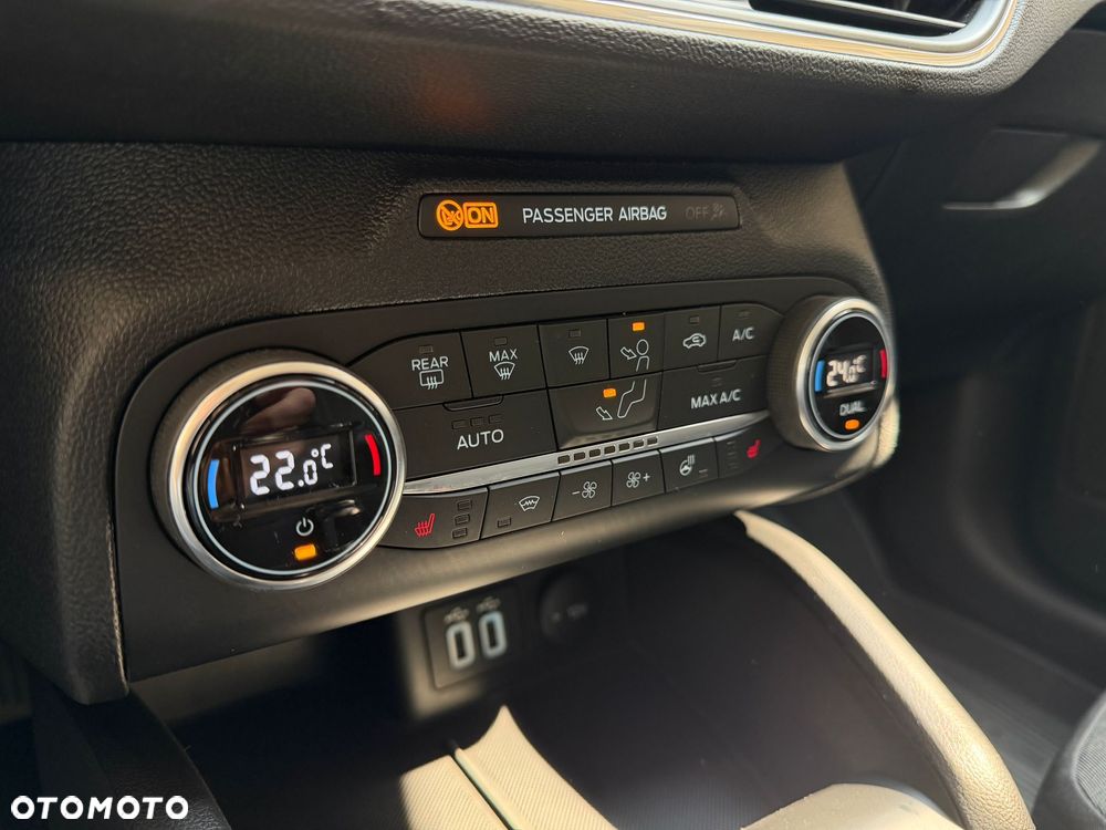 Ford Focus 1.0 EcoBoost Hybrid ACTIVE X - 39