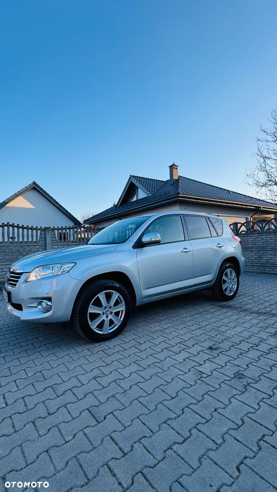 Toyota RAV4 - 4