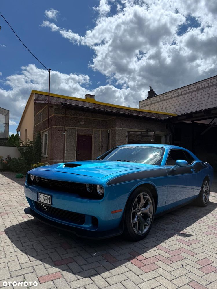 Dodge Challenger - 17