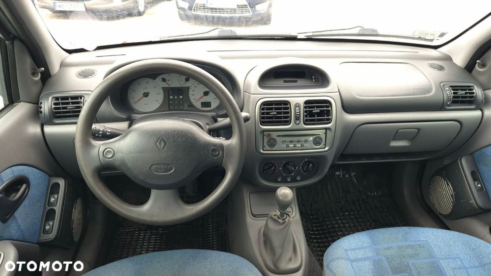 Renault Clio - 7