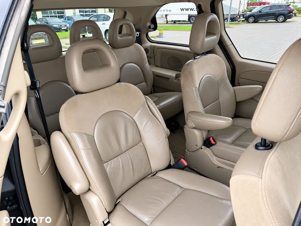 Chrysler Voyager 2.5L CRD LX - 6