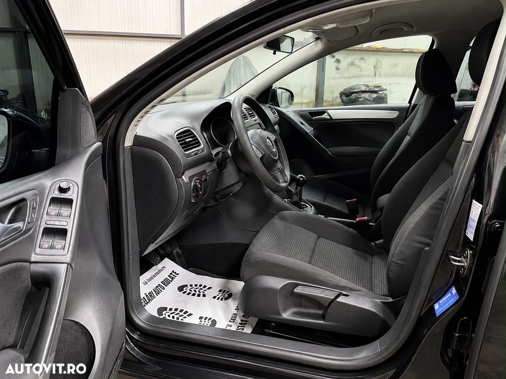 Volkswagen Golf - 8