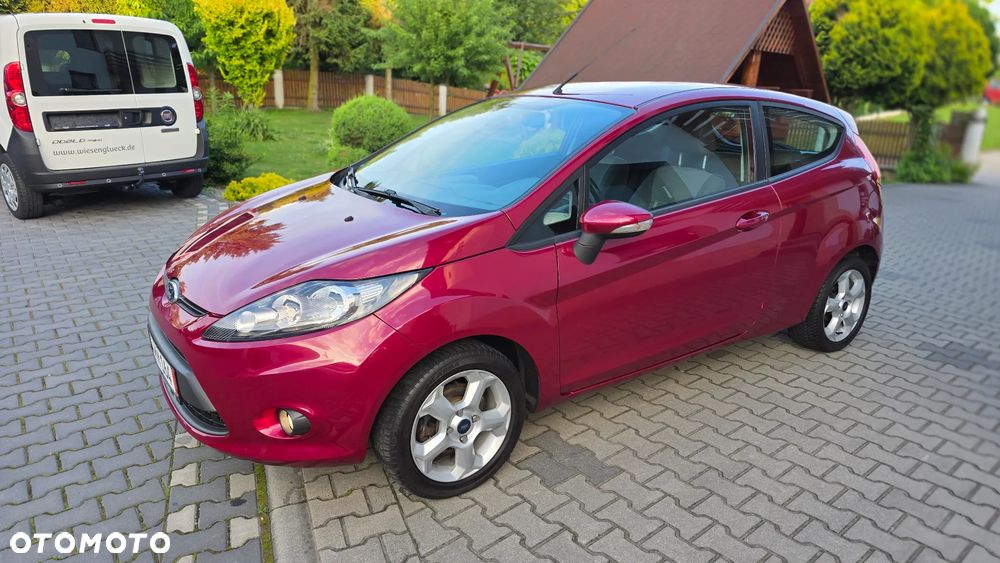 Ford Fiesta 1.25 Celebration - 12