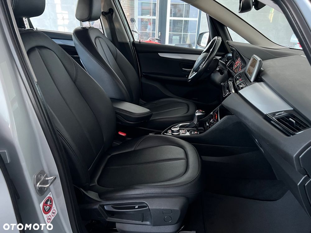 BMW Seria 2 218d Sport-Aut Luxury Line - 29