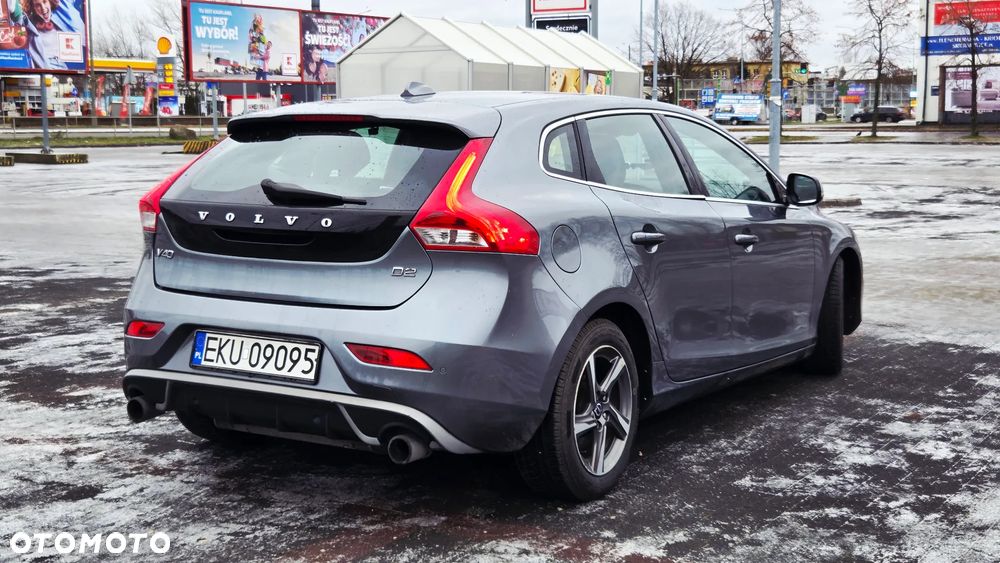 Volvo V40 D2 R Design - 5