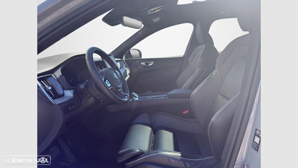 Volvo XC 60 2.0 T6 PHEV Black Edition AWD - 12