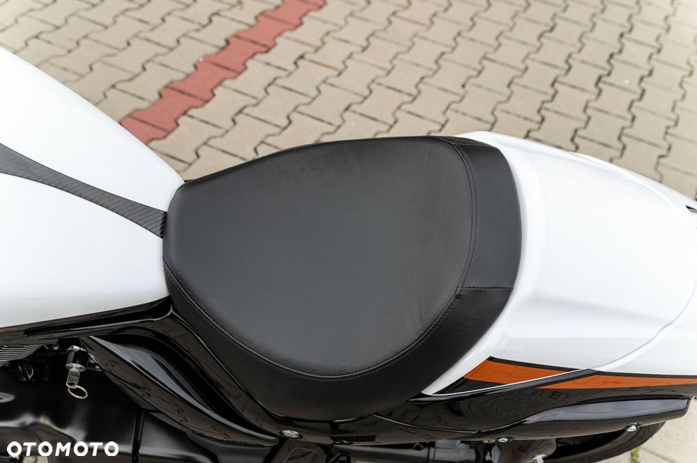 Suzuki Boulevard - 41