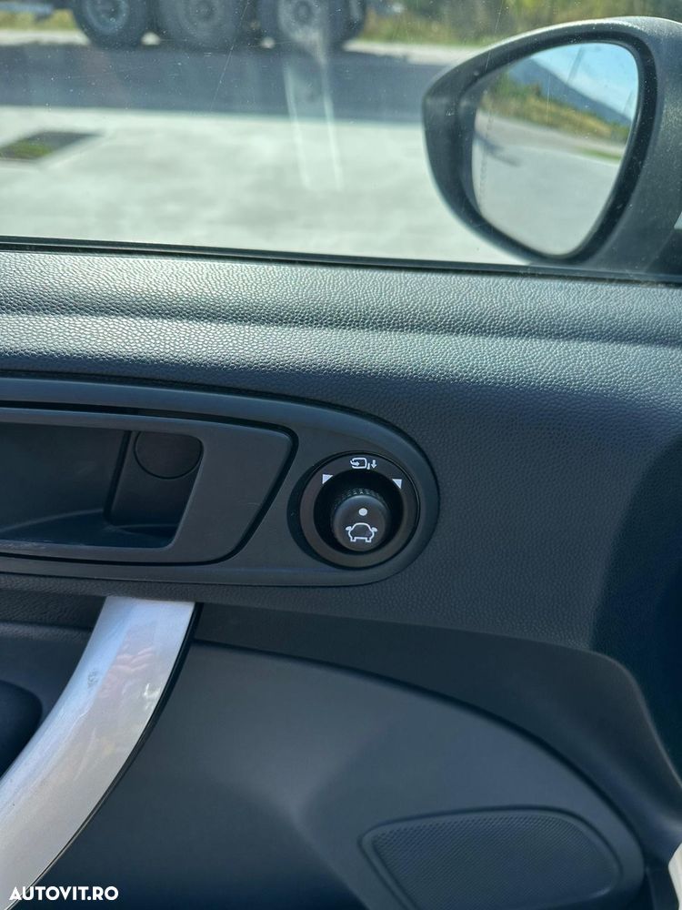 Ford Fiesta 1.4 TDCI Titanium - 12