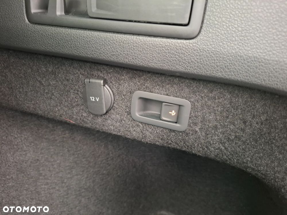 Volkswagen Passat Variant 2.0 TDI EVO Business DSG - 15