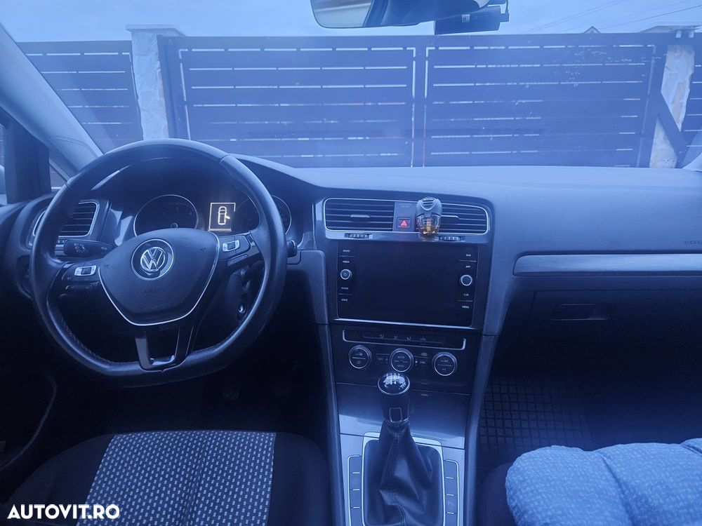 Volkswagen Golf 1.6 TDI Comfortline - 13