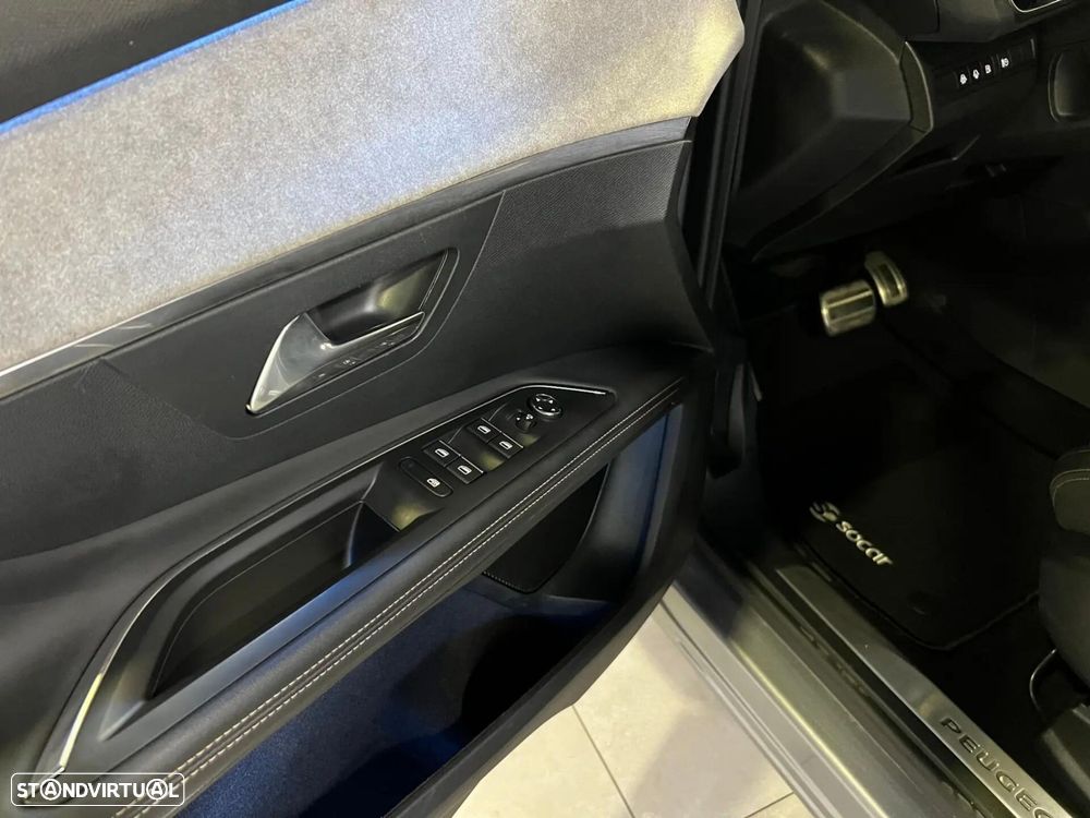 Peugeot 3008 1.6 Hybrid GT Pack e-EAT8 - 34