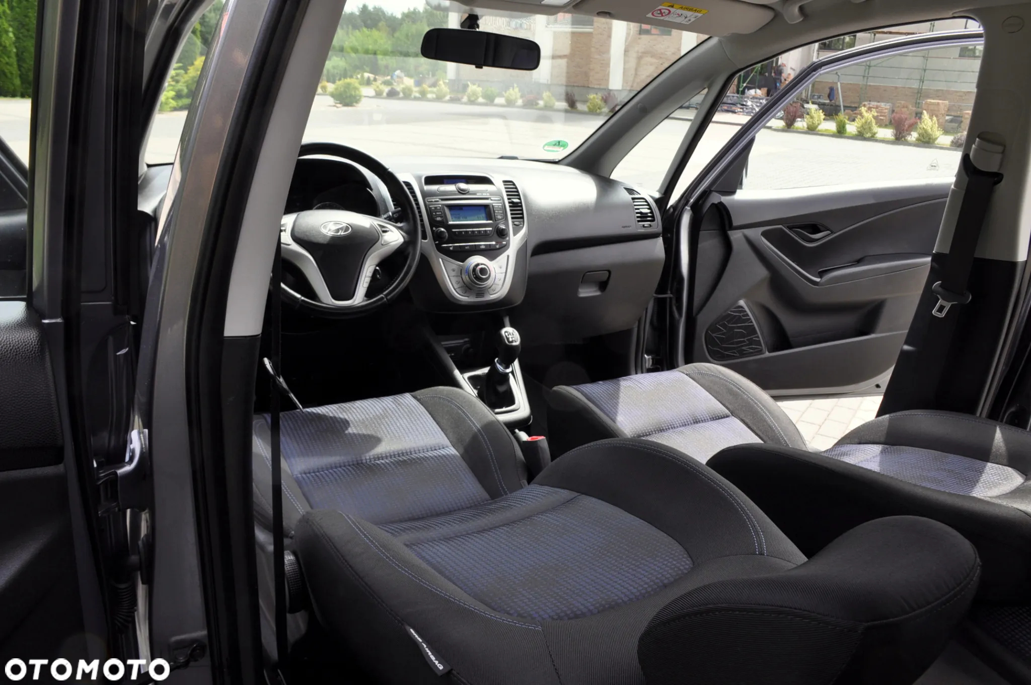 Hyundai ix20 1.4 Premium - 28