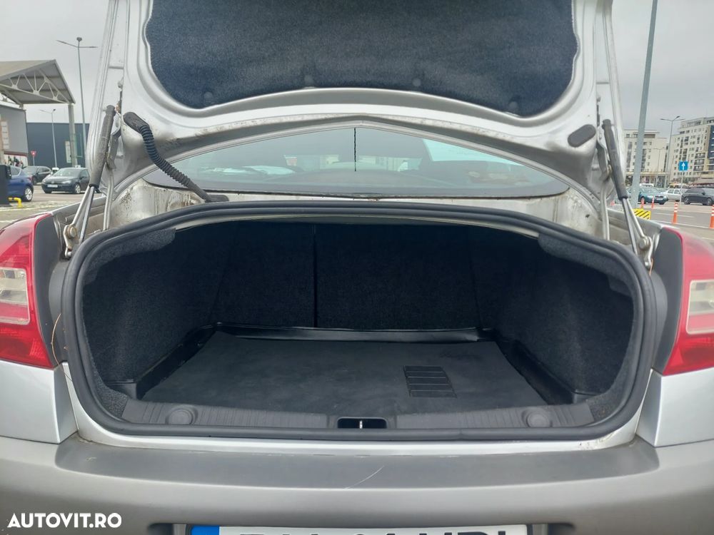 Renault Megane II 1.5 dCi Authentique - 8