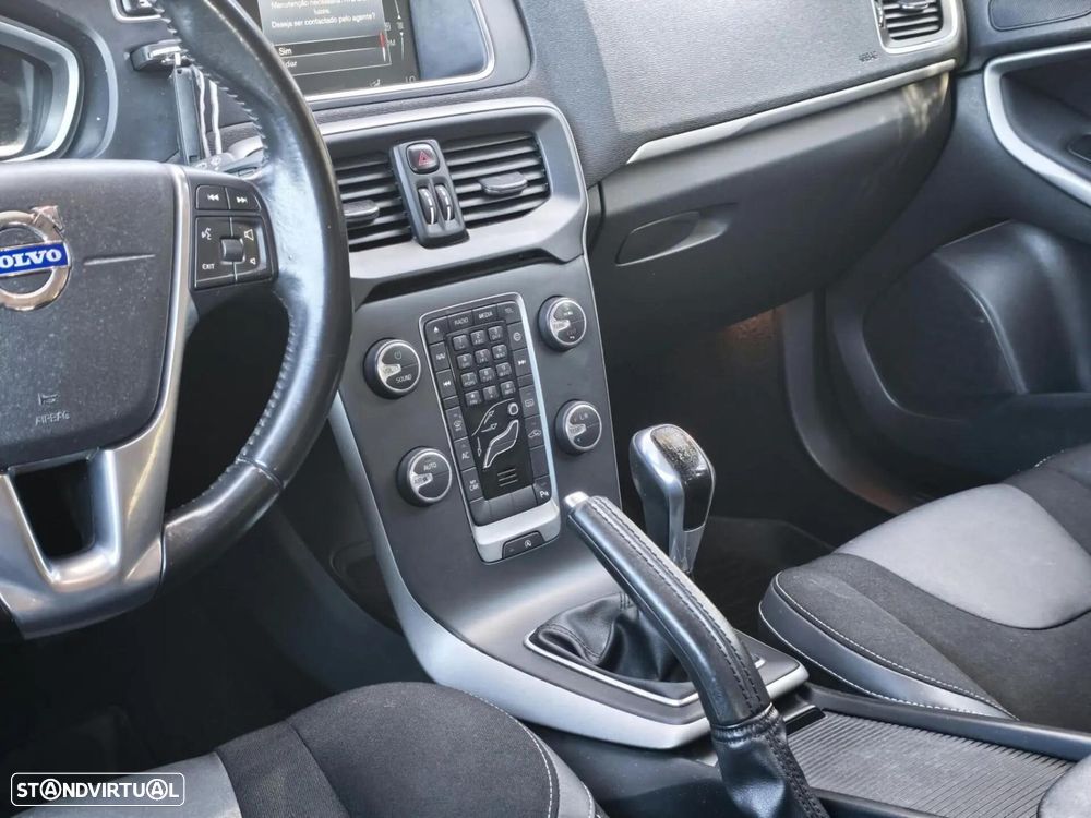 Volvo V40 1.6 D2 Eco Momentum - 4