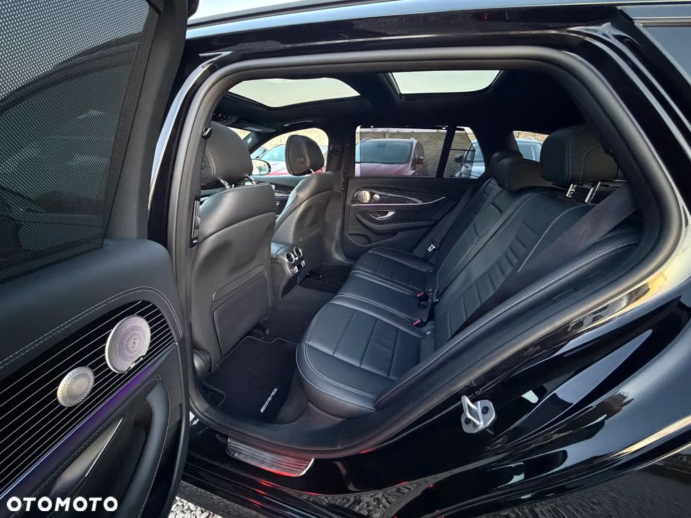 Mercedes-Benz Klasa E 220 d 4Matic 9G-TRONIC - 32