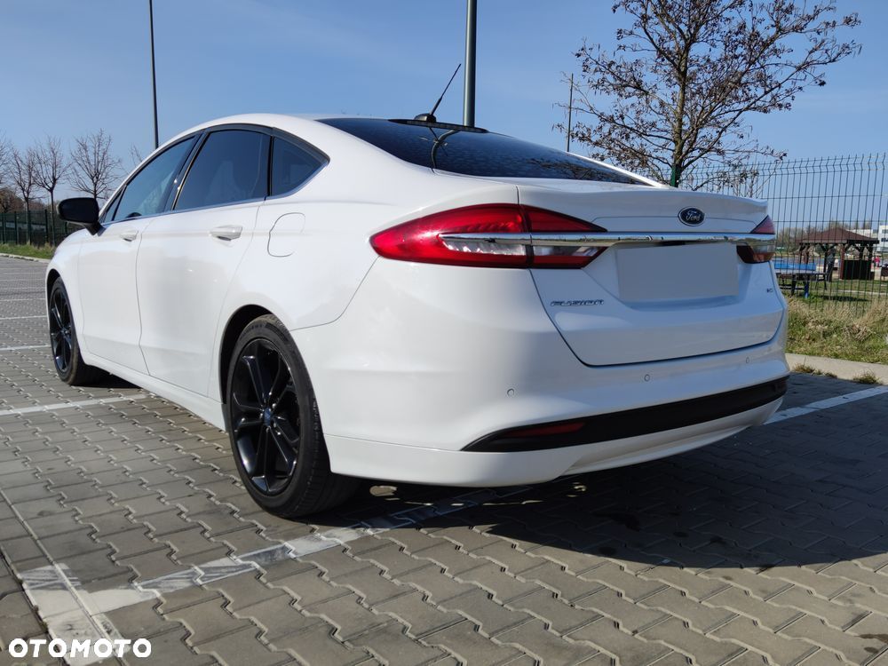 Ford Fusion - 8