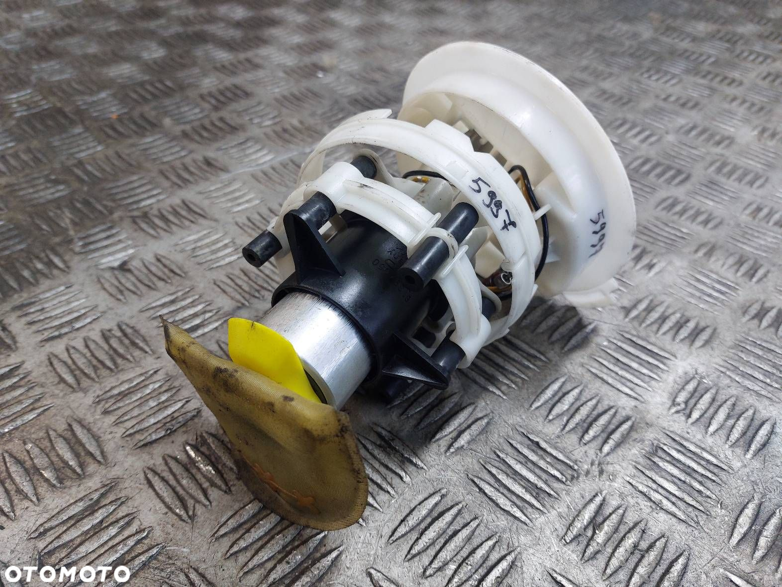 POMPKA PALIWA AUDI A4 B6 1.8 T 8E0906087N - 2