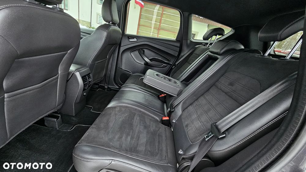 Ford Kuga 2.0 TDCi 4x2 ST-Line - 24