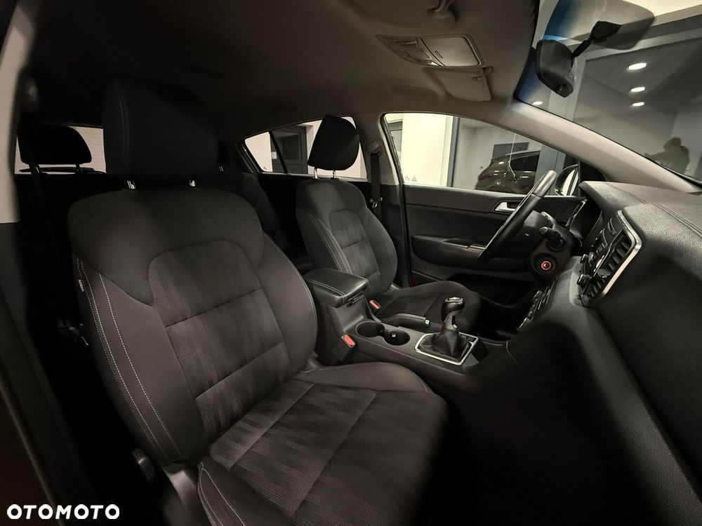 Kia Sportage 1.6 GDI 2WD Attract - 24