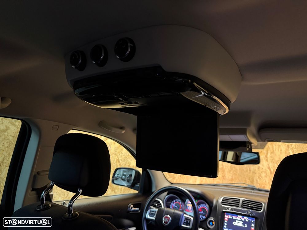 Fiat Freemont 2.0 M-Jet Urban - 19