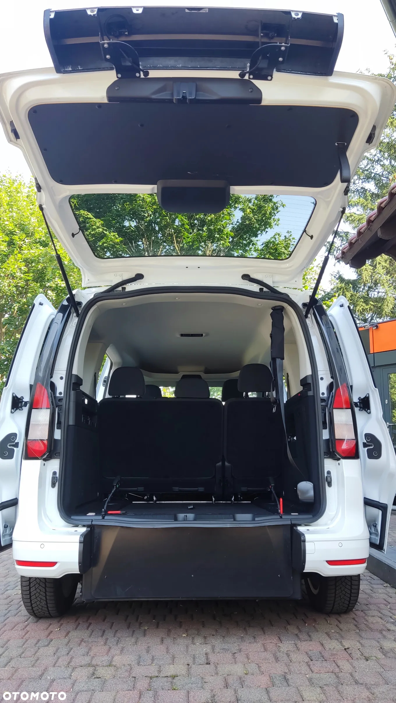 Volkswagen Caddy 2.0 TDI Comfortline - 24