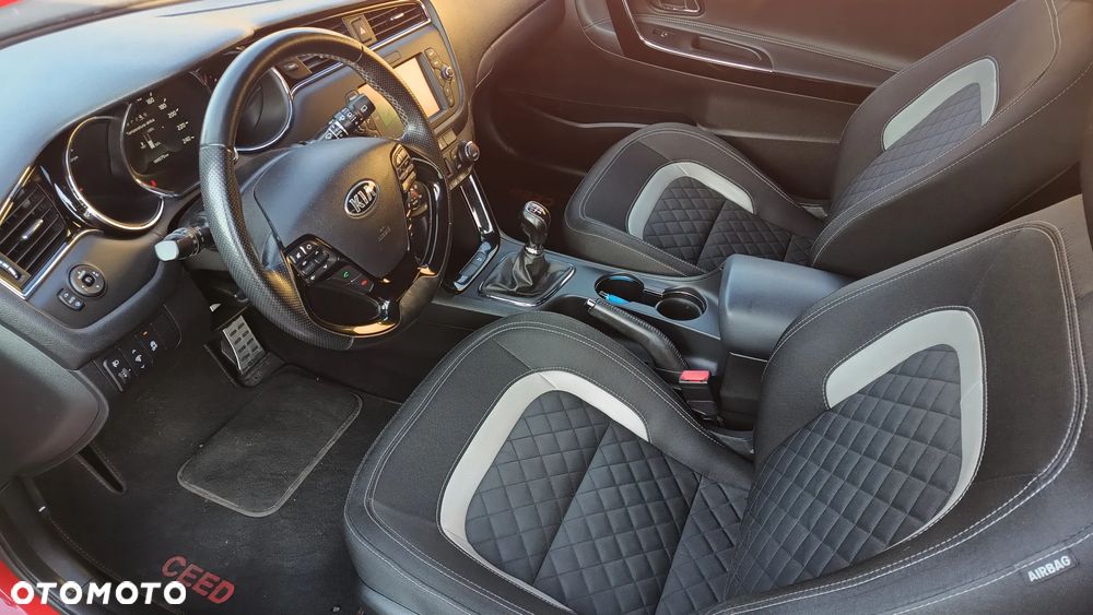 Kia Ceed 1.6 CRDi GT Line - 10