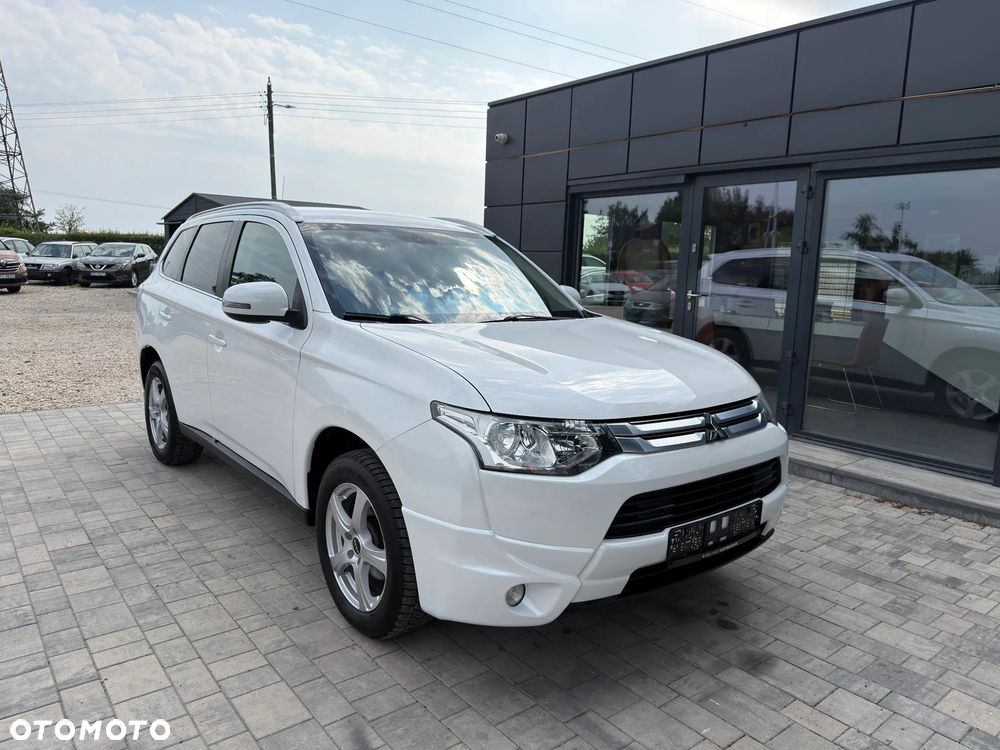 Mitsubishi Outlander 2.2 DID Intense + - 3